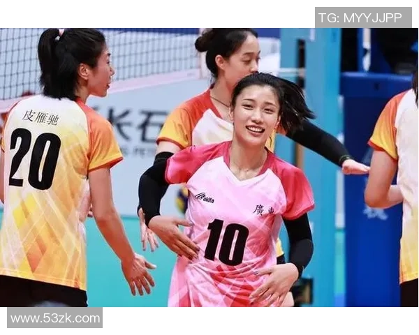 上海排球队以95分稳居冠军赛积分榜首位争夺总冠军的希望在望